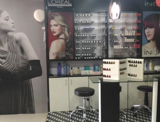 Alpha Beauty Unisex Salon